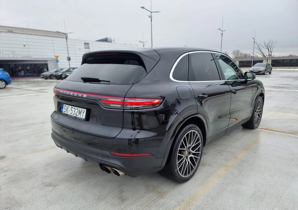 Porsche Cayenne cena 329000 przebieg: 142000, rok produkcji 2017 z Katowice małe 121